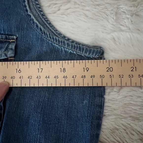 Women's Blue Denim Old Navy Vest Top Medium Wash Sleeveless Snap Jacket L - Picture 3 of 5